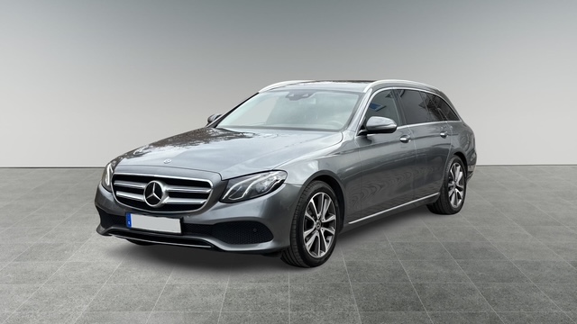 Mercedes-Benz E220 4-Matic