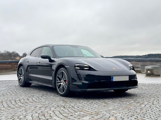 Porsche Taycan 4S Cross Turismo