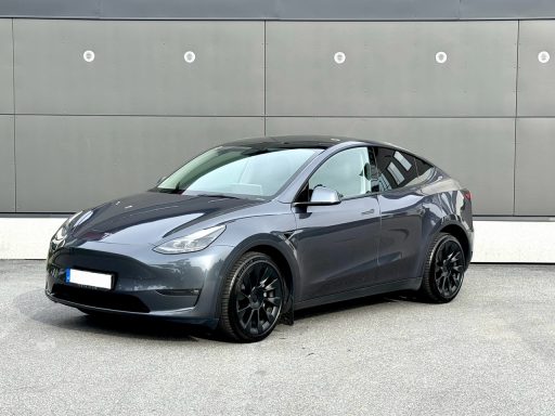 Tesla Model Y AWD Long Range